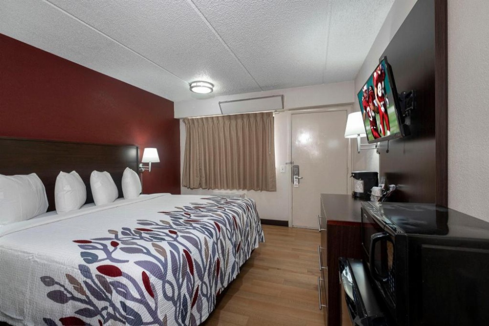 Red Roof Inn Columbia West, SC Image 6